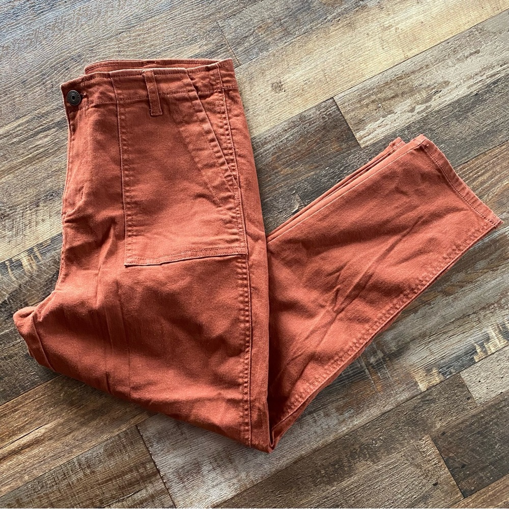 Stitch Star Ankle Pants